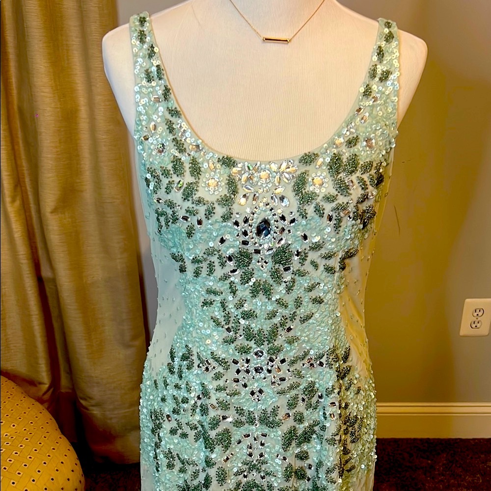 Adriana Papell BodyCon Mint Green Embellished Dress - Picture 4 of 6